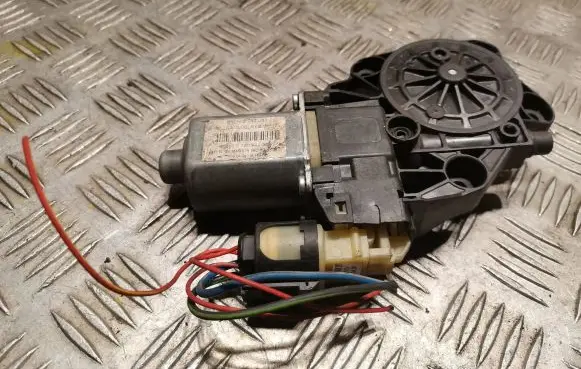 Mini One - Cooper Coupe R56 Front door window regulator motor 2757043