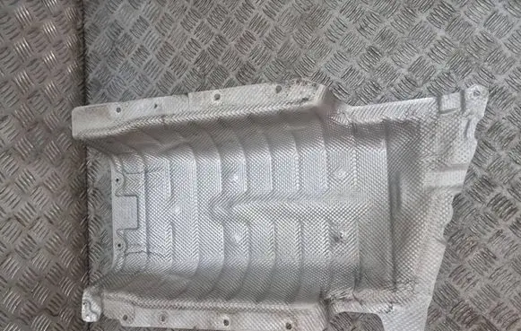 BMW X7 G07 Exhaust heat shield 7424924