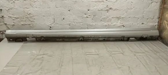 Mercedes-Benz C W205 Sill A2056902540