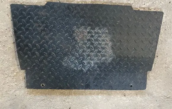 Mitsubishi Montero Engine splash shield/under tray