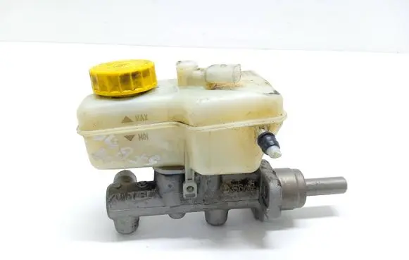 Skoda Fabia Mk2 (5J) Master brake cylinder X5617 N3197
