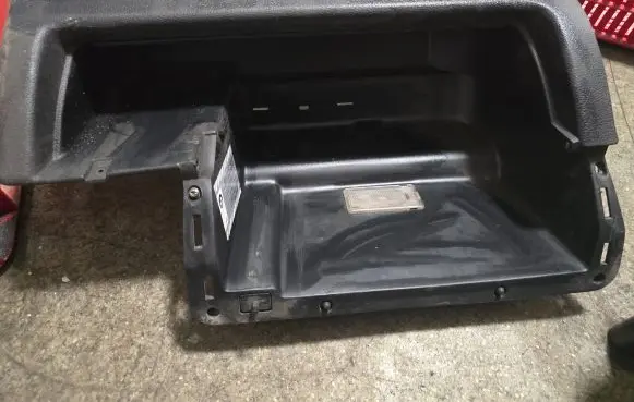 BMW 3 E36 Glove box set 51168146461