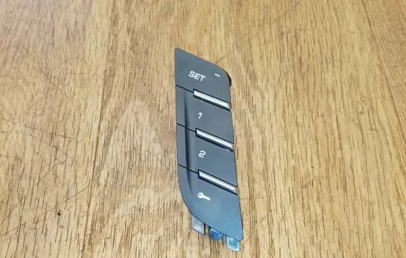Porsche Macan (95B) Seat memory switch 95B959855C
