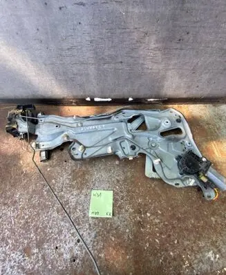 Renault Laguna I Rear door window regulator with motor 192922000