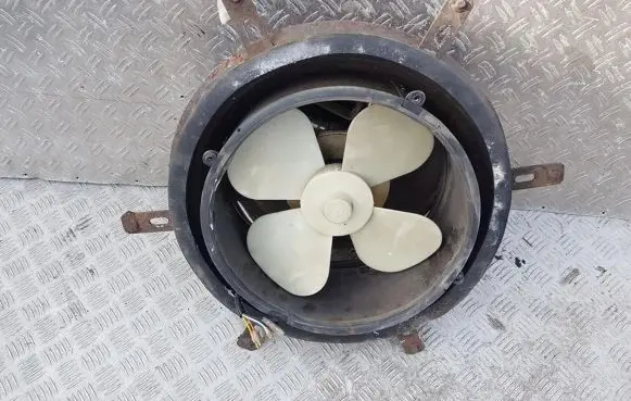 KIA Sedona Radiator cooling fan shroud