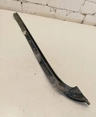 Windshield trim