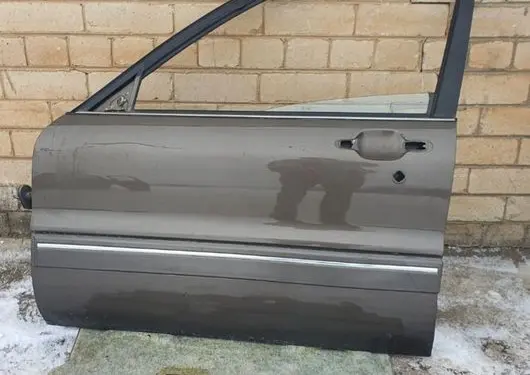 Mitsubishi Galant Front door