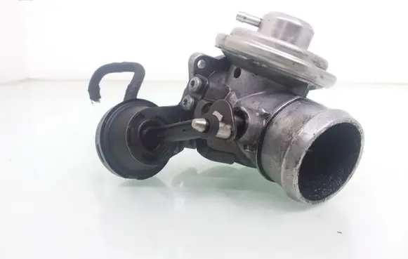 Skoda Octavia Mk1 (1U) EGR valve 038131501E 038129637B