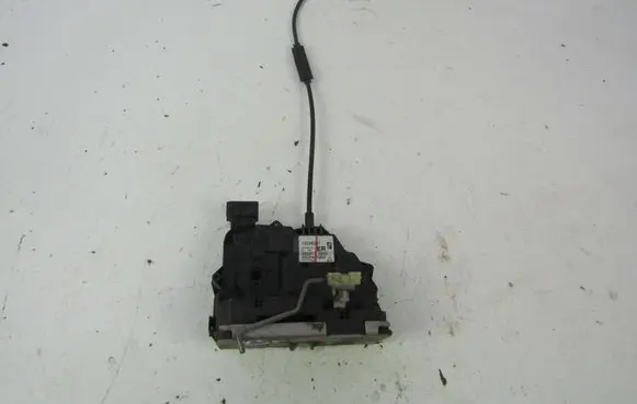 Opel Corsa D Rear door lock 