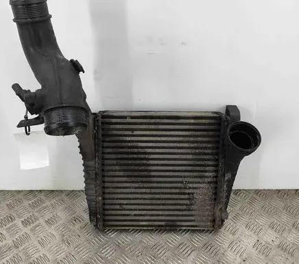 Audi Q7 4L Intercooler radiator 7L6145803C