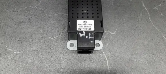 Volkswagen Golf VI Aerial antenna filter 