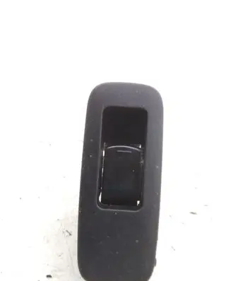 Nissan Qashqai+2 Electric window control switch