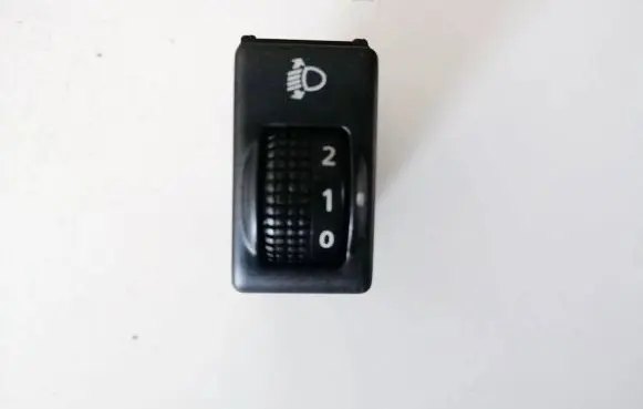 Nissan X-Trail T30 Headlight level height control switch