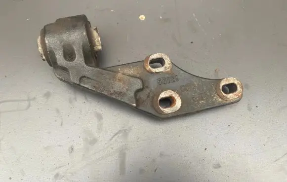 Land Rover Range Rover Sport L320 Front differential mounting bracket 55121