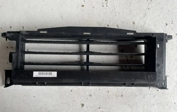 Volkswagen Amarok II Intercooler air channel guide MB3B8475CH