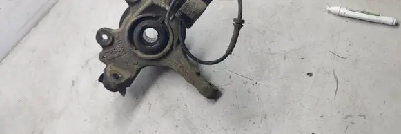 Ford Focus C-MAX Front wheel hub 3M513K170