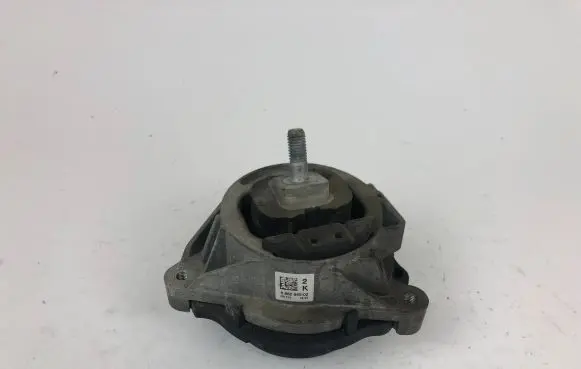 BMW 4 F36 Gran coupe Engine mount bracket 6862549 081014