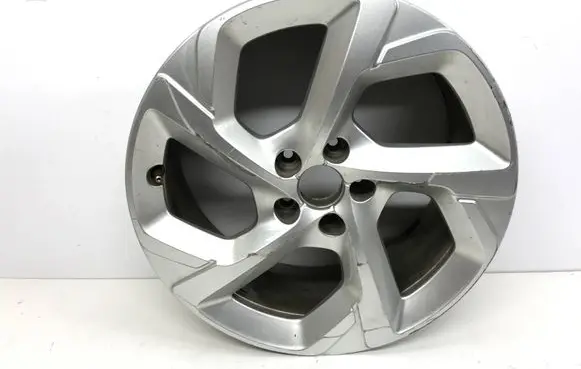 R18 alloy rim