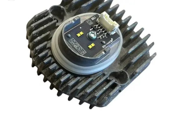 BMW 5 G30 G31 G38 LED ballast control module e9161072