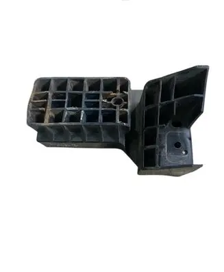 Fender mounting bracket