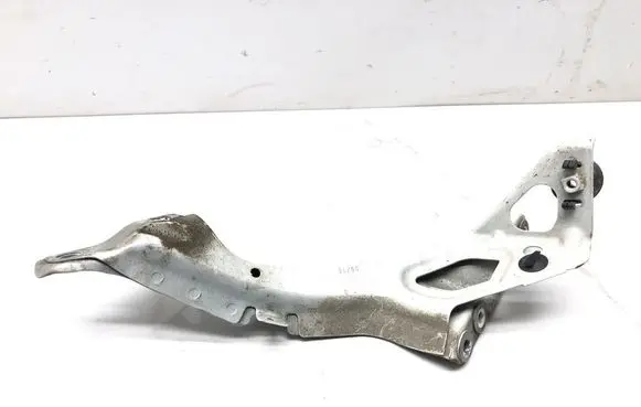 Audi A6 Allroad C7 Fender mounting bracket 4G0821135A CL460
