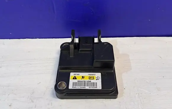 Chevrolet Tahoe Airbag deployment crash/impact sensor 15906657