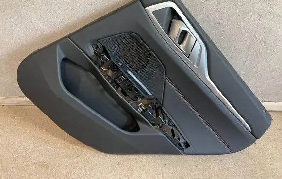 BMW 4 G22 G23 G24 G26 Rear door card panel trim 