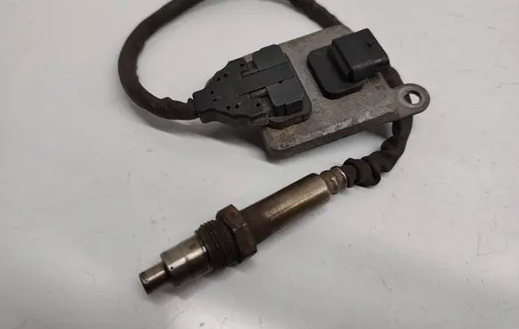 Mercedes-Benz Sprinter W906 Lambda probe sensor A0009050008 0009050008