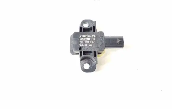 Infiniti Q30 Airbag deployment crash/impact sensor A1668210351