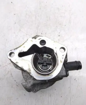 Renault Megane III Vacuum pump 8201005306