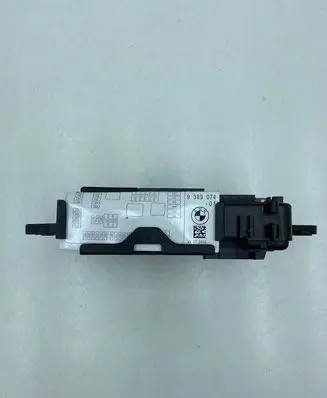 BMW 1 F20 F21 Fuse module 19561000001 9389070