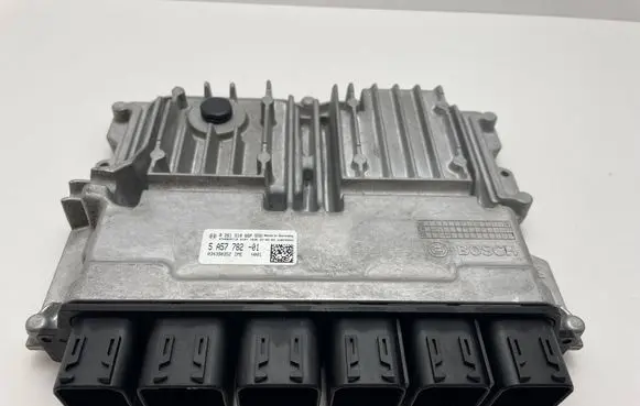 BMW 3 G20 G21 Engine control unit/module 5A57782 0261S1066P 034390352