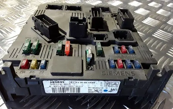 Peugeot 206 Comfort/convenience module S118085210G