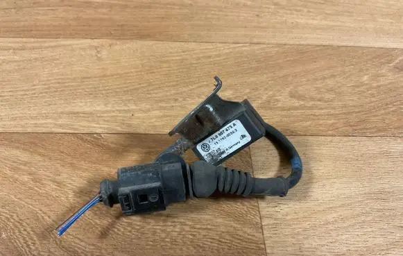 Porsche Cayenne (9PA) ABS wheel speed sensor 7L0907673A 15179200502