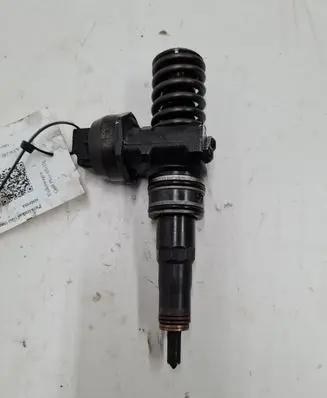 Volkswagen Golf Plus Fuel injector 038130073BN 0414720313