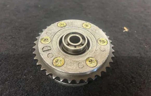 BMW 3 E90 E91 Camshaft pulley/ VANOS 7540346