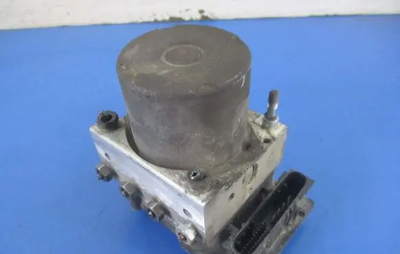 Nissan Primera ABS Pump