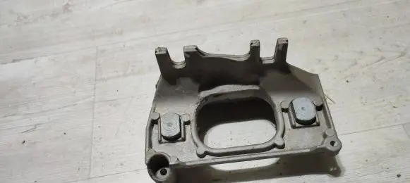 Dacia Duster Engine mounting bracket 112228880R