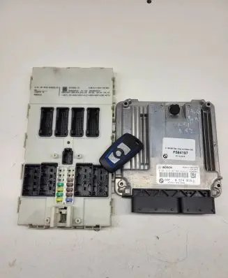 BMW 3 F30 F35 F31 Engine ECU kit and lock set 8574915 9315682 F584197