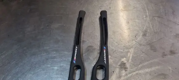 BMW 5 E39 Seat belt trim 