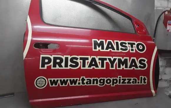 Toyota Yaris Front door