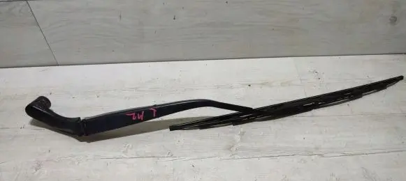 Mazda 2 Front wiper blade arm