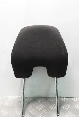 Volvo V40 Front seat headrest 