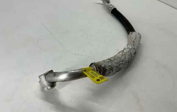 Jeep Grand Cherokee Air conditioning (A/C) pipe/hose 68217212AB 53222R 12530074