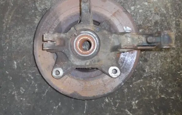 Renault Kangoo II Front wheel hub spindle knuckle 