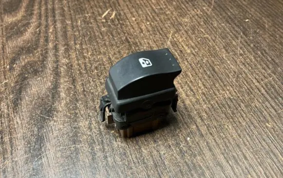 Renault Trafic II (X83) Electric window control switch 057321B