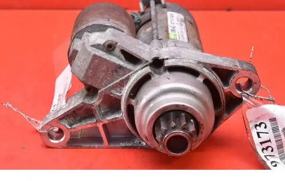 Skoda Fabia Mk2 (5J) Starter motor 02T911023S