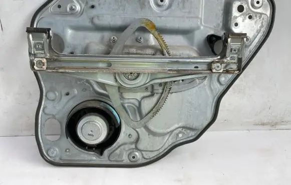 Volvo V50 Rear window lifting mechanism without motor 8679082 1363900