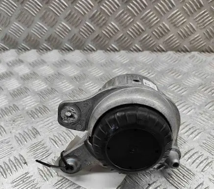 Mercedes-Benz C W205 Engine mount bracket A2132403500