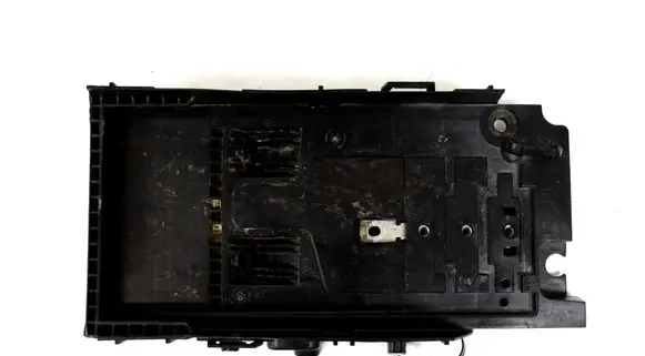 Volkswagen PASSAT B7 Battery box tray DG9310723A